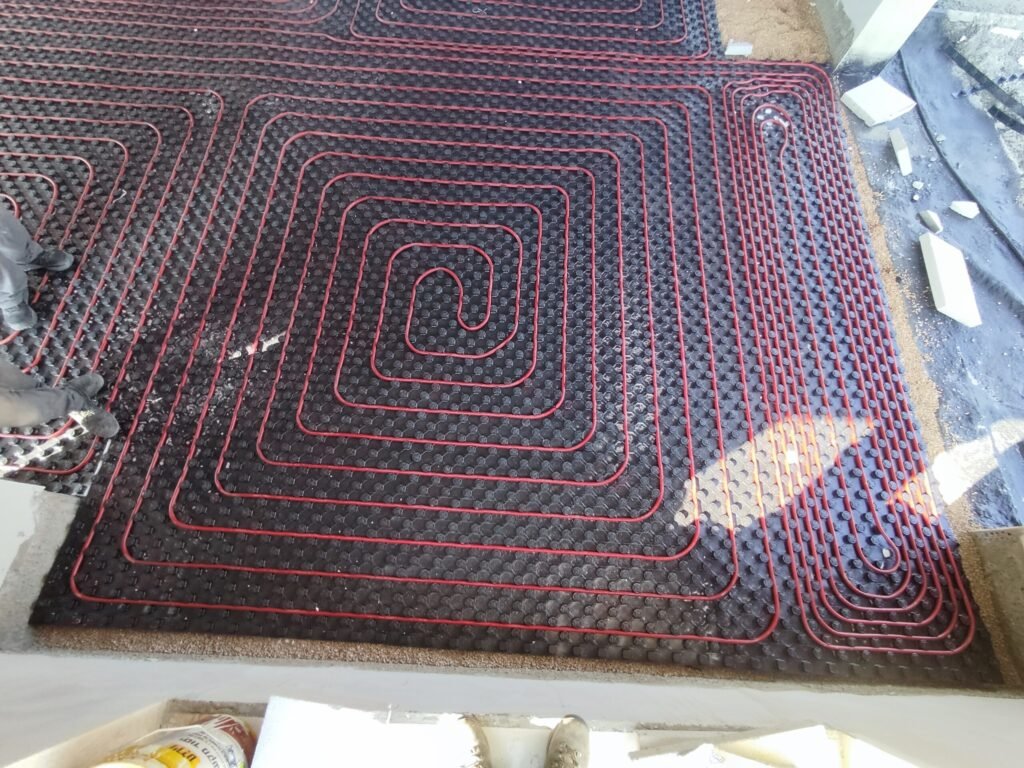 1692483448097